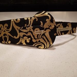 Charles Jourdan Gold And Black Waist Belt Euro 65-